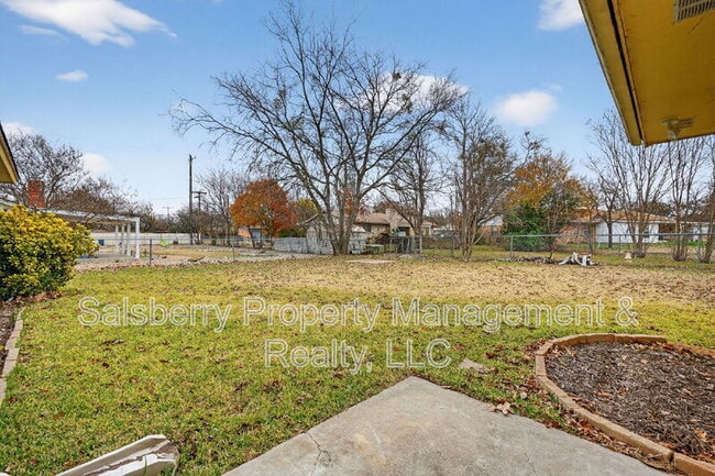 Building Photo - 1305 Elizabeth Blvd