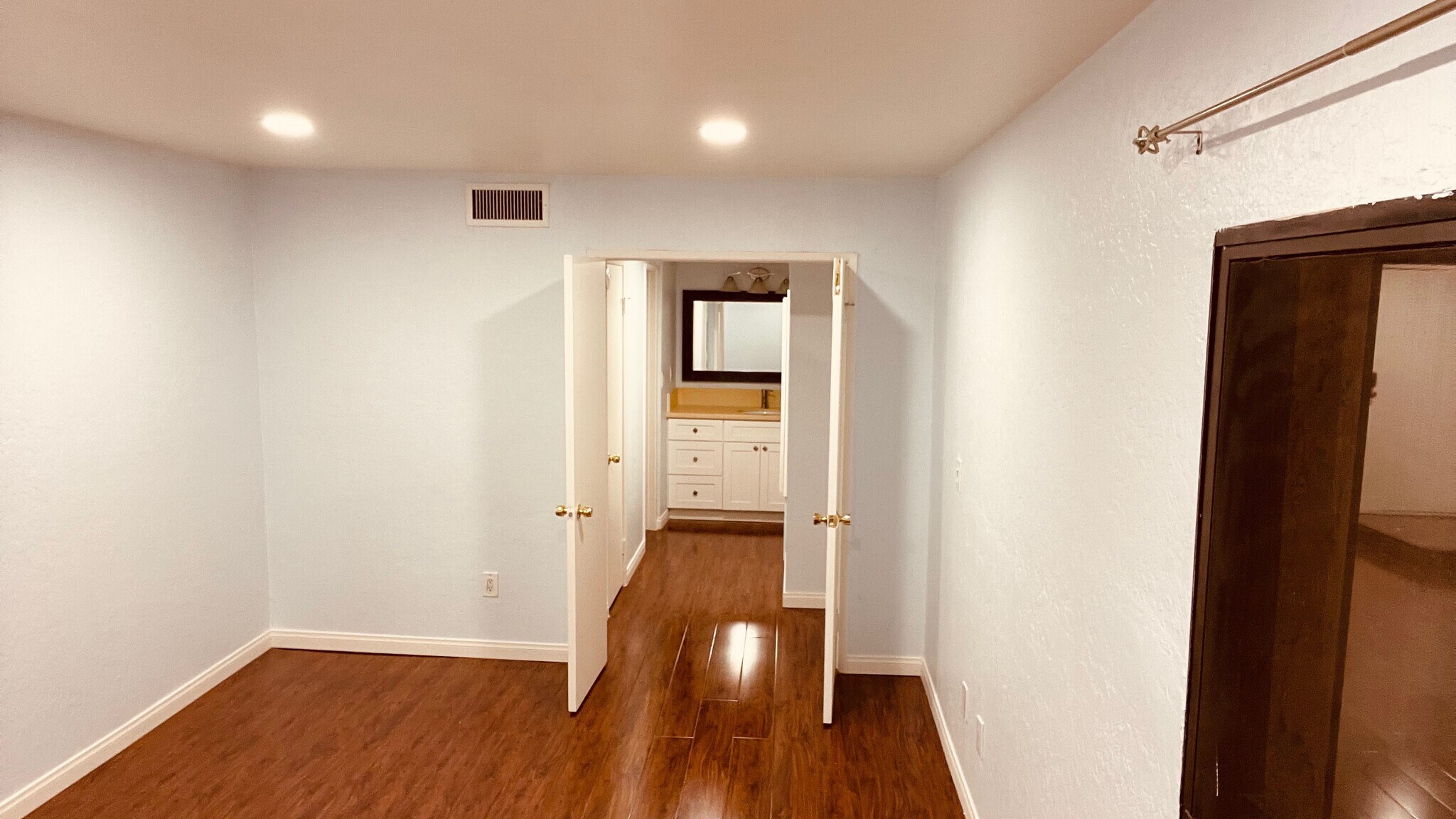 Very spacious bedroom with entry to California Room style private balcony! - 515 N Jackson St