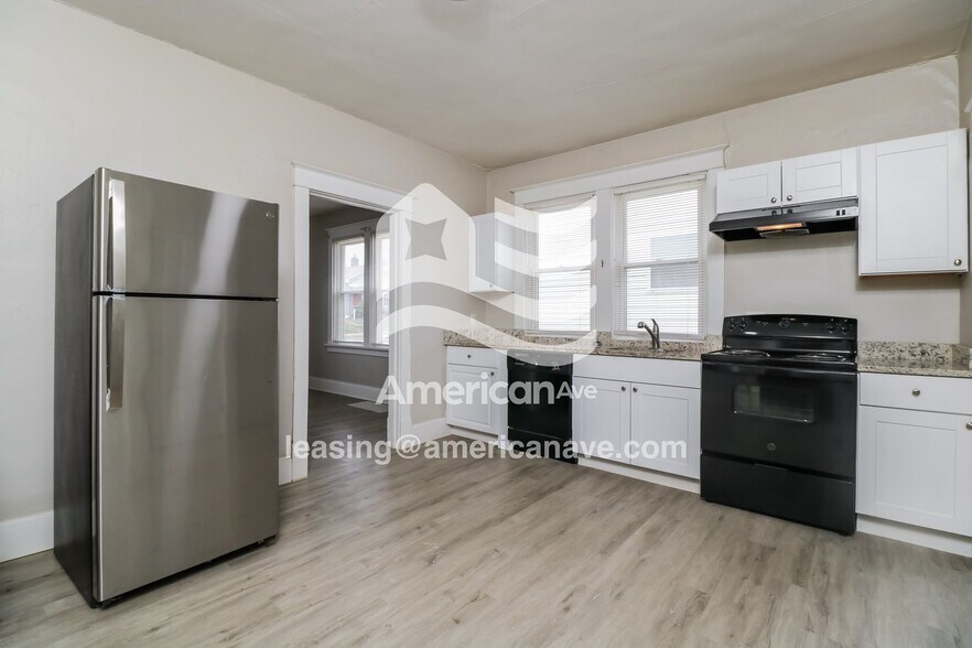 Building Photo - 4442 Bingham Ave