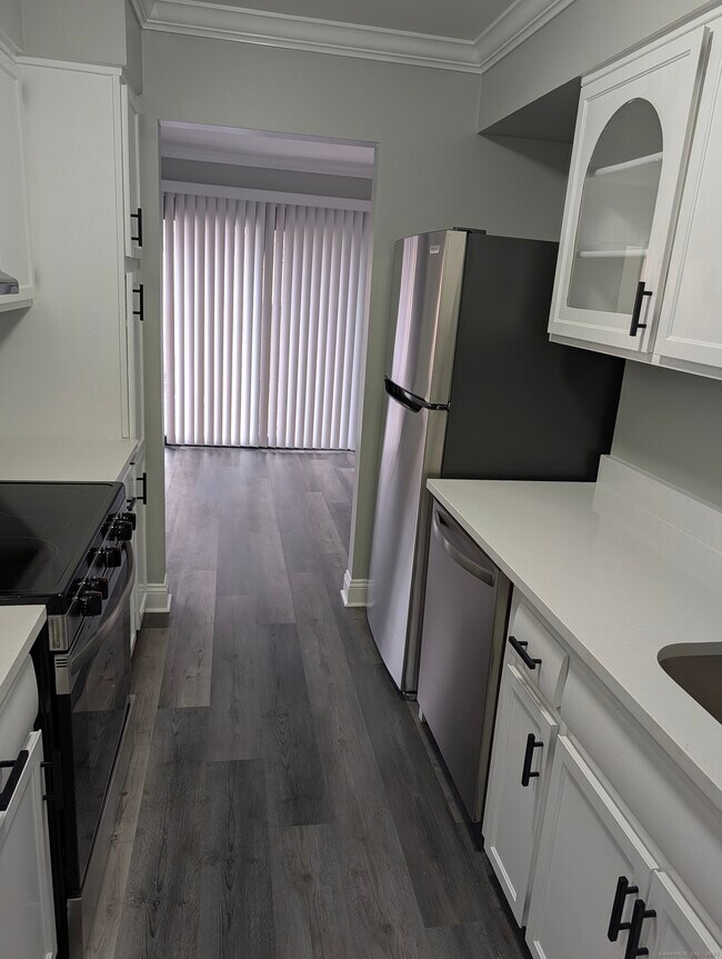 Building Photo - 107 Kennedy Dr