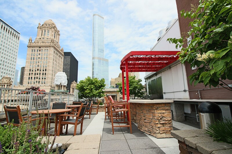 Building Photo - 53 E Lake St