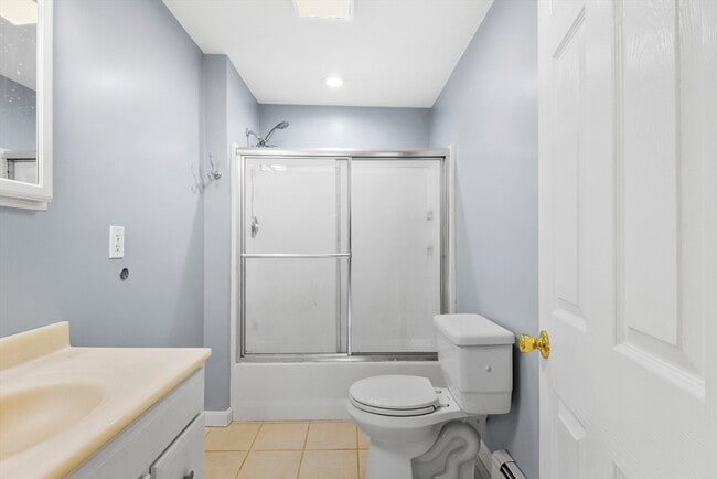 Building Photo - 515 Winthrop St