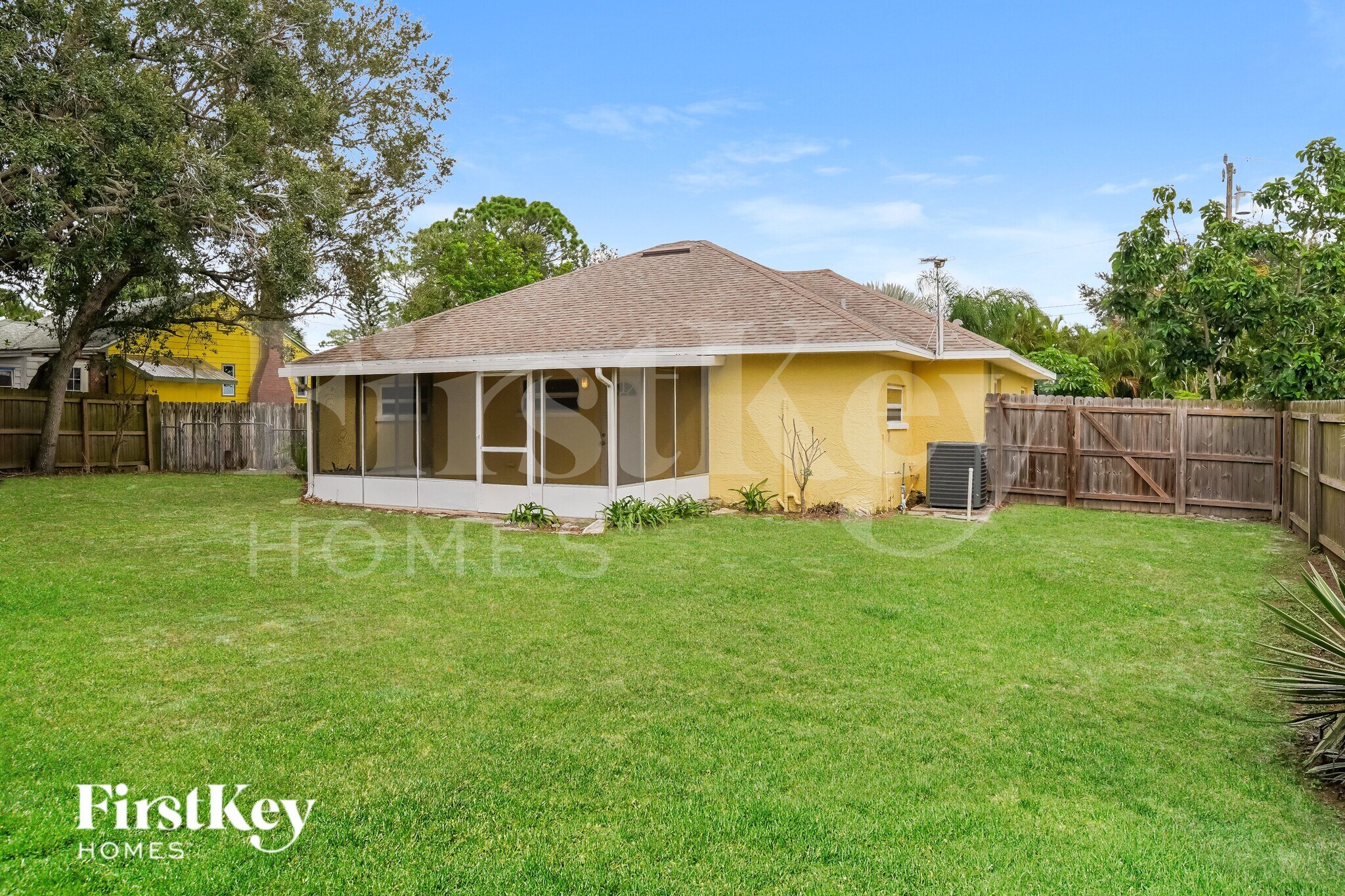 Building Photo - 1136 Delmar Terrace