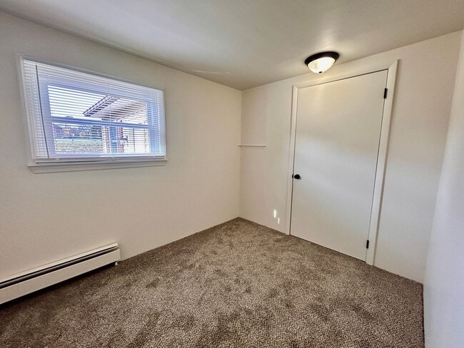 Building Photo - Charming 3 Bedroom Ephrata Home with Garage