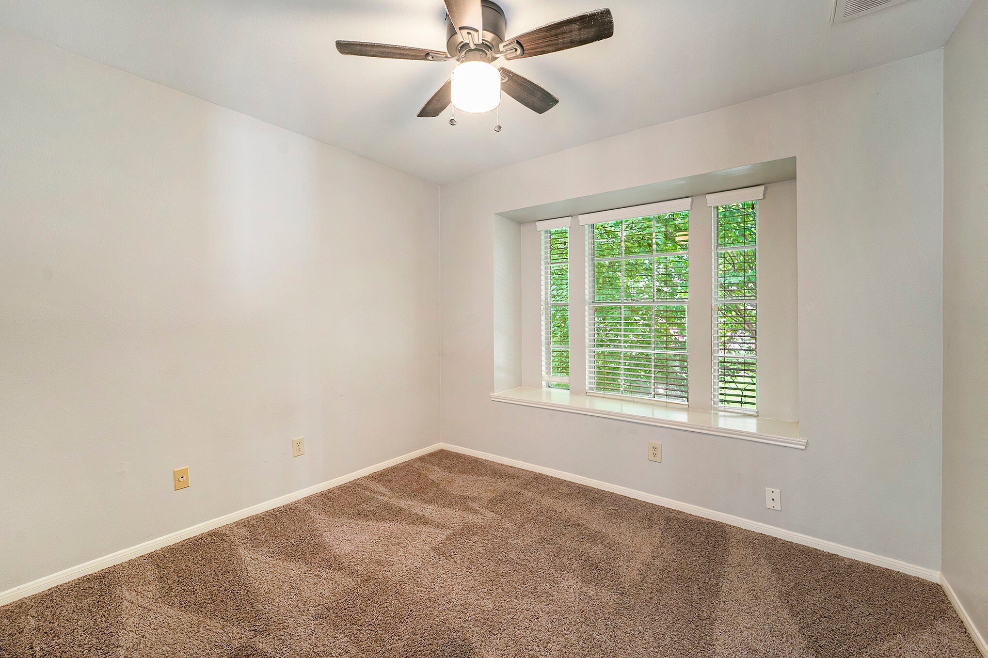 Building Photo - 14232 Reissen Ln