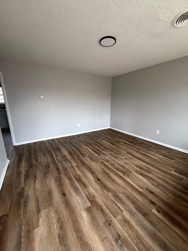 Building Photo - 163 Tisdale St