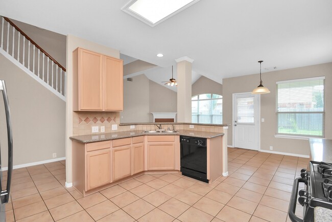 Building Photo - 8810 Sunforest Ln