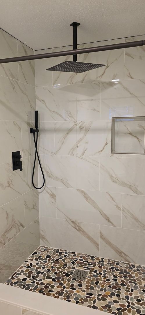 Building Photo - Large 4 Bedroom Located in Arlington!