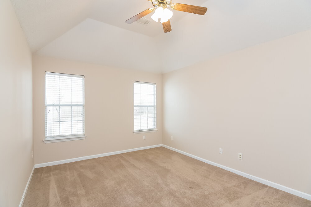Building Photo - 75 Oakridge Cove