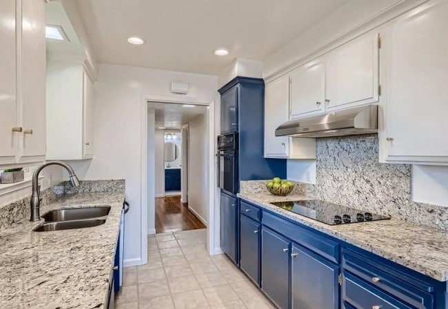 Building Photo - AMAZING 4/2 (Power Inn/Florin) Home!  Plea...