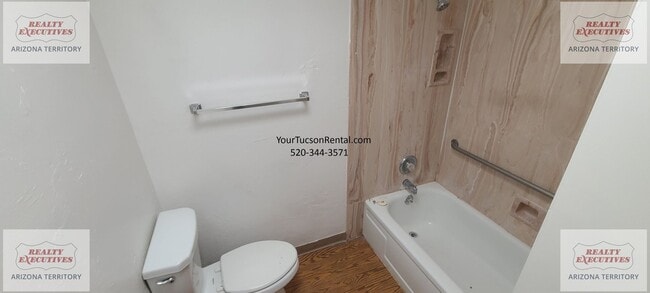 Building Photo - 29th St & Craycroft Rd area 2/2 with yard & A/C System