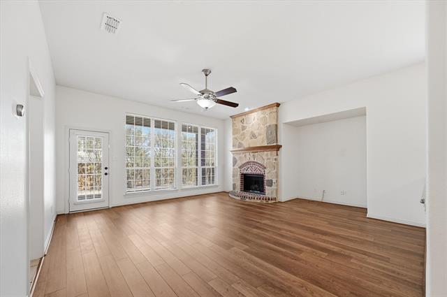 Building Photo - 1021 Ellis Way