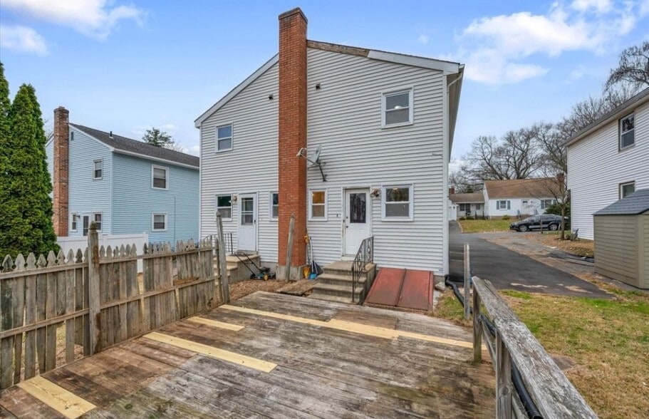 Building Photo - 18 Chalmers St