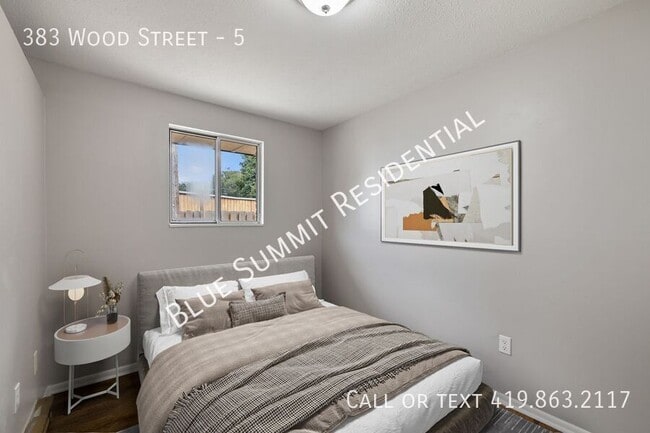 Building Photo - 383 Wood St