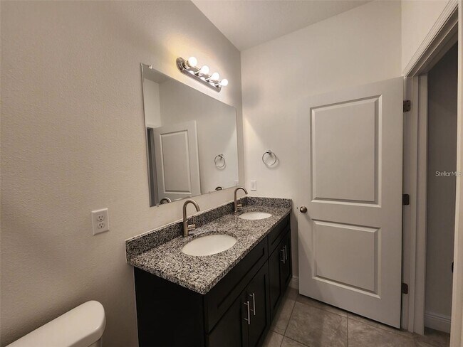 Building Photo - 3650 SW 128th Pl