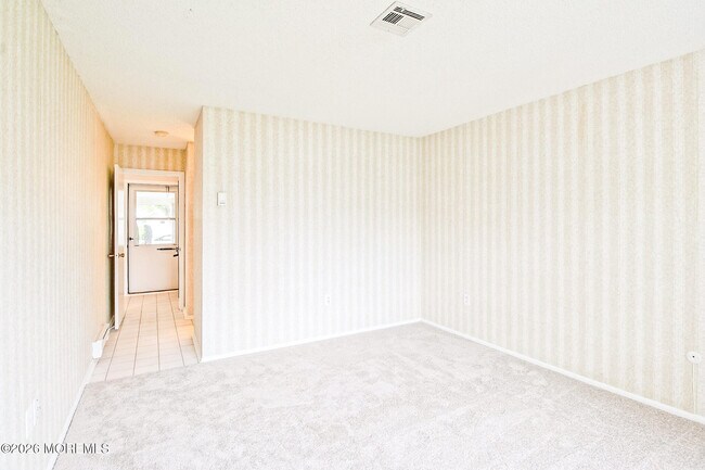 Building Photo - 332B Quinton Dr