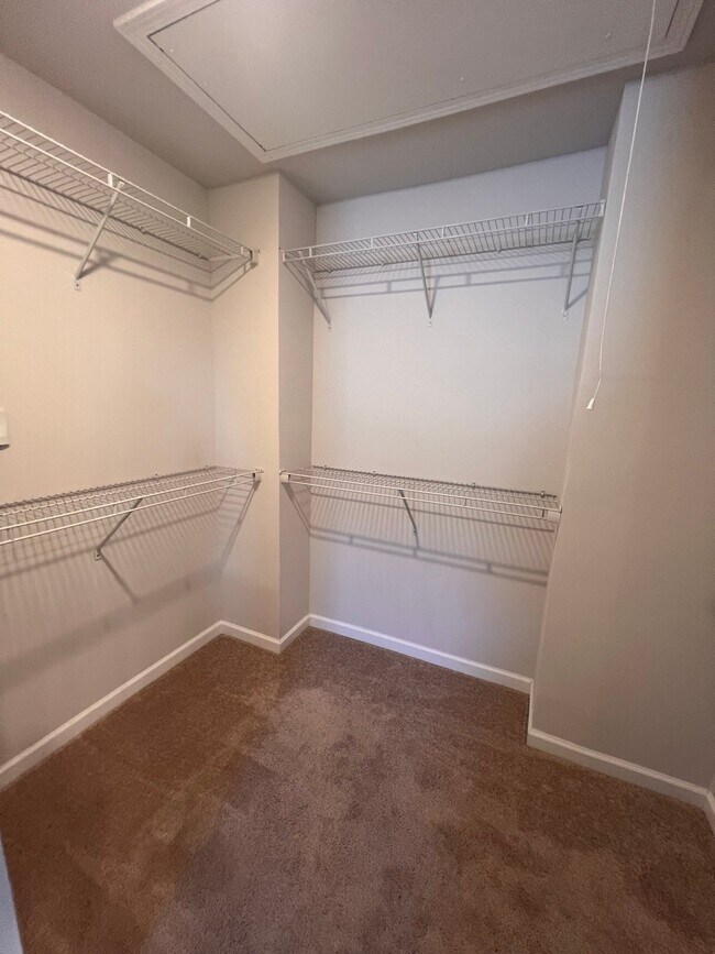 Building Photo - 1510 Ashgrove Pl