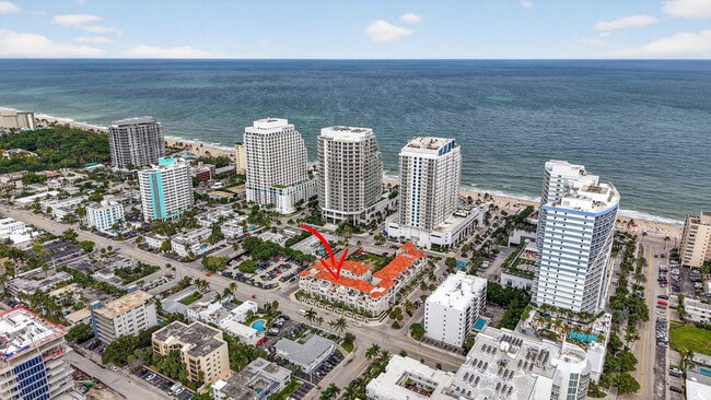 Building Photo - 508 N Birch Rd