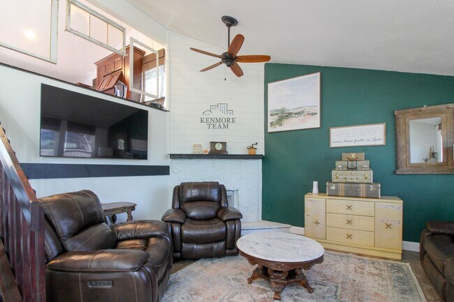 Building Photo - FURNISHED: 5 Bedroom, 2 Bath Home in Kennewick