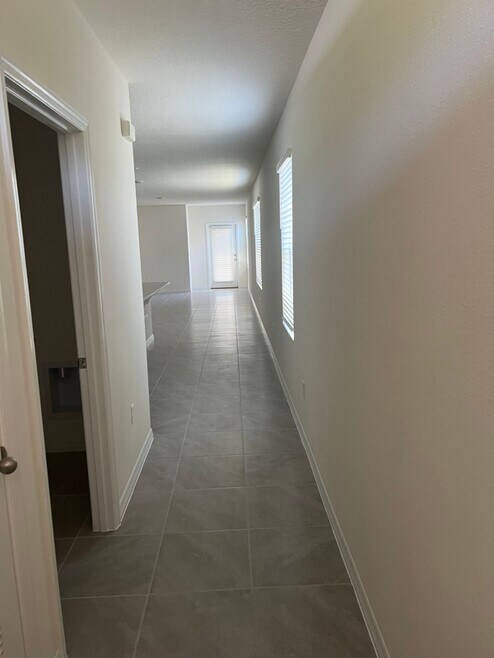Building Photo - 2642 Angel Falls Dr