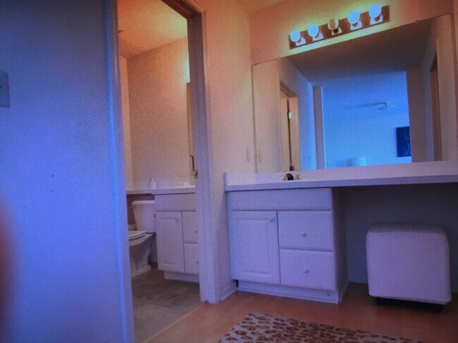 Building Photo - 3520 Meadow grove Trail Beautiful 2 Bedroo...