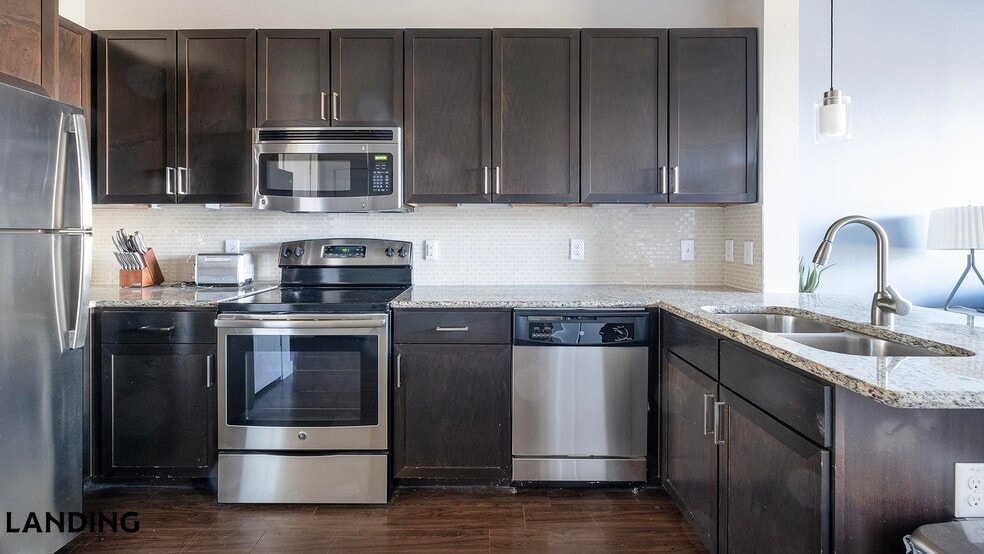 Building Photo - 13920 Mandolin Dr