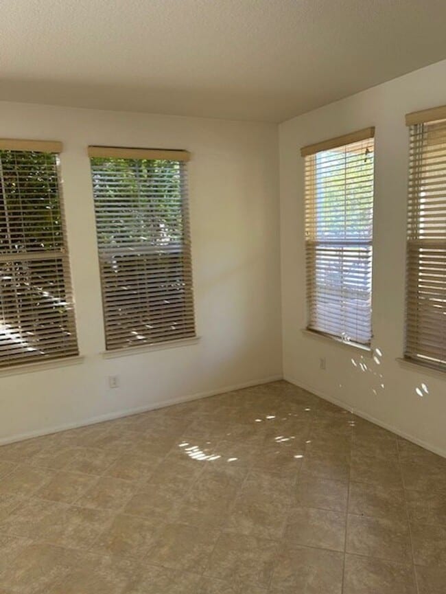 Building Photo - worthington