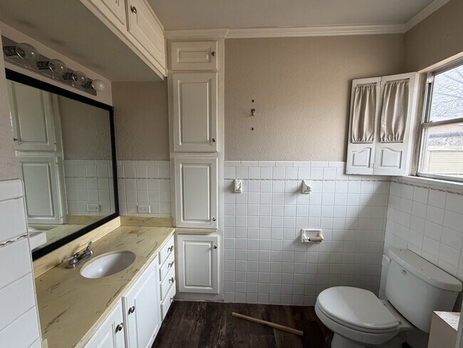 Building Photo - 3604 24th St