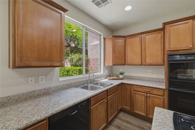 Building Photo - 557 Tecate Valley St