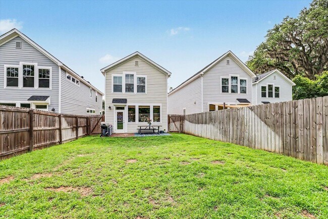 Building Photo - 414 Grand Oaks Rd