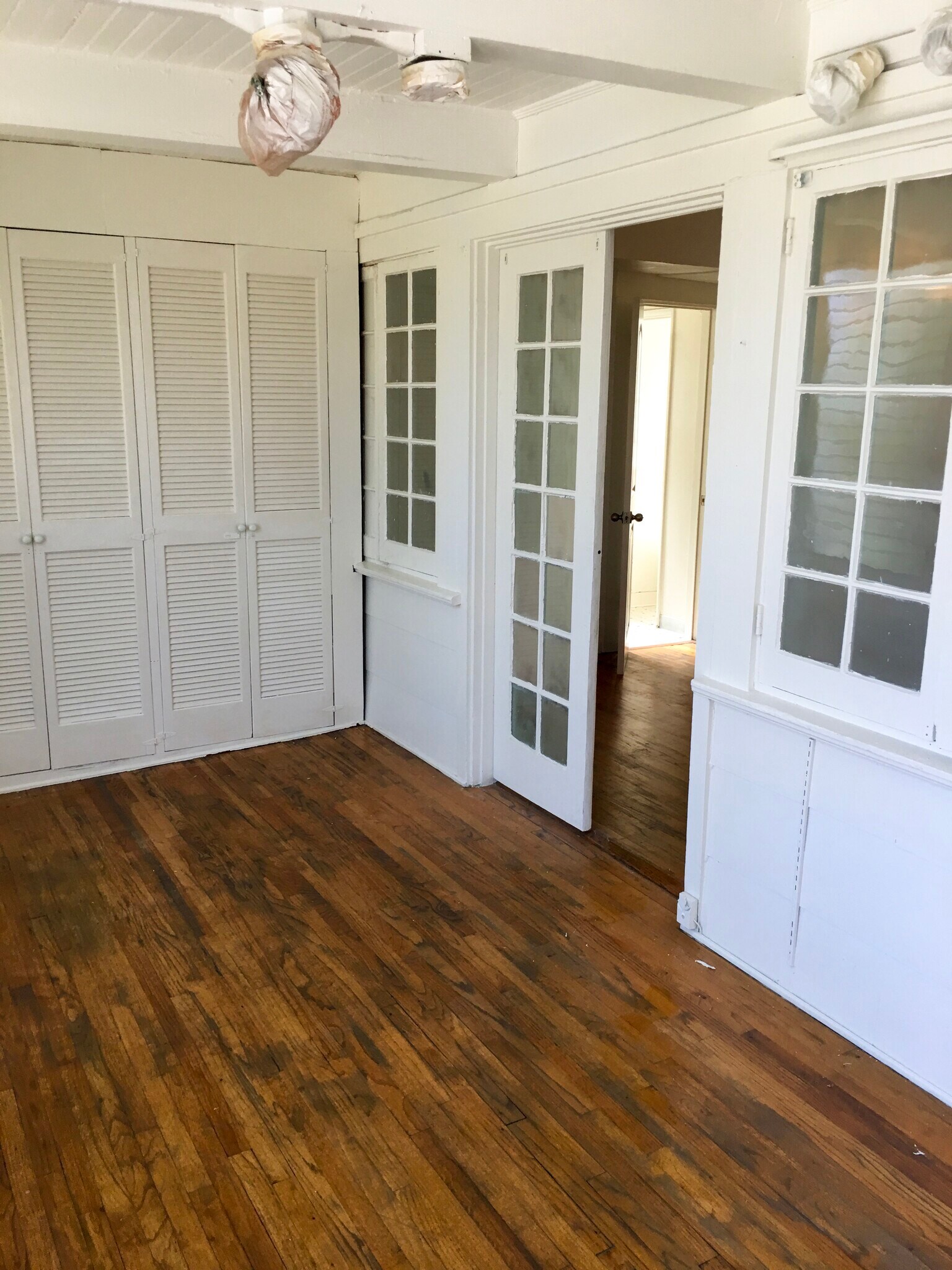 Beautiful Hardwood floors in the bonus space with lots of natural light. - 937 North Benton Way