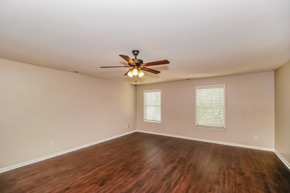 Building Photo - 1415 Ladora Dr