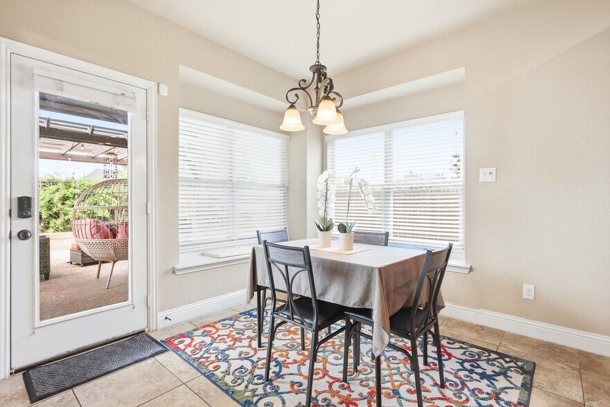 Building Photo - 1370 Pelican Dr