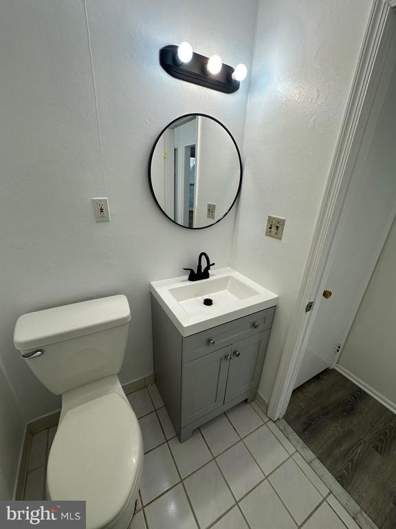 Building Photo - 4037 Olney Laytonsville Rd