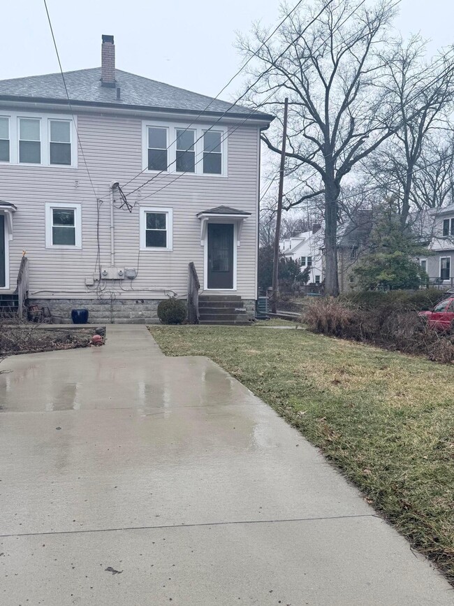 Building Photo - 2710 Dayton Ave