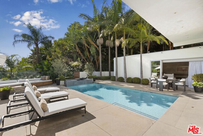 Building Photo - 1889 Rising Glen Rd