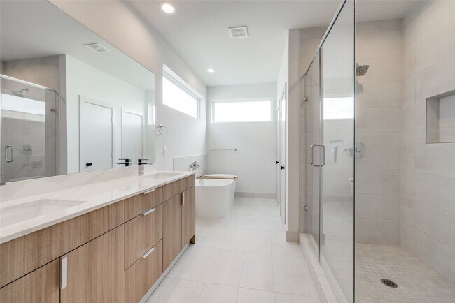 Building Photo - 4402 Santorini Ln