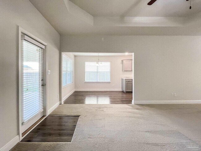 Building Photo - 12390 Pinfish Rd