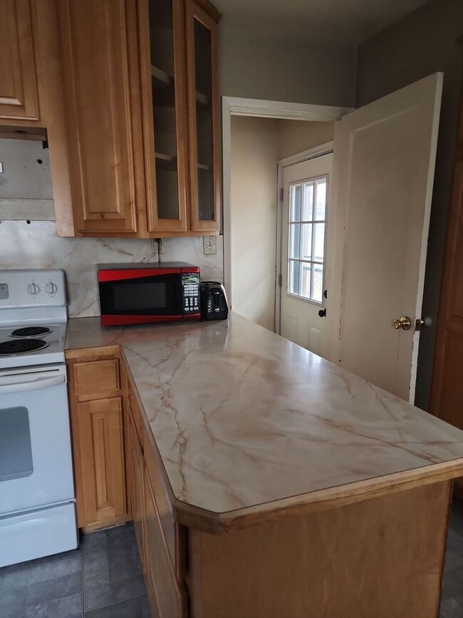 Building Photo - 156 N 1150 W