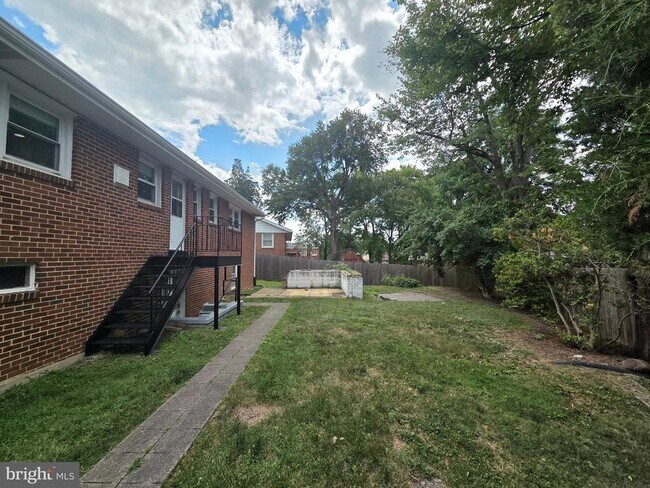 Building Photo - 7020 Quander Rd