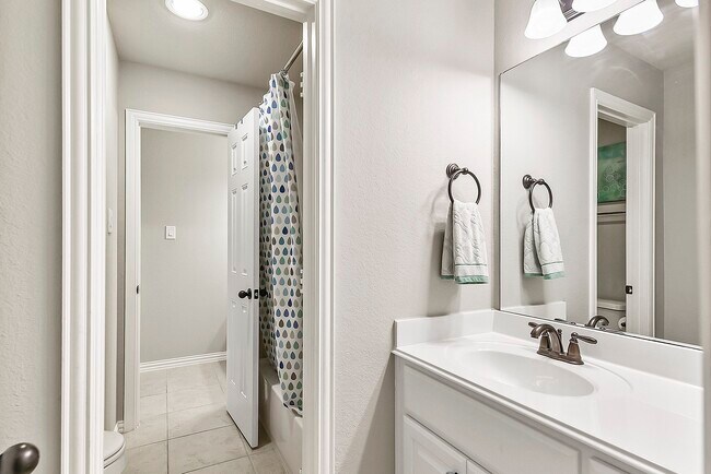 Building Photo - 29019 Blue Finch Ct