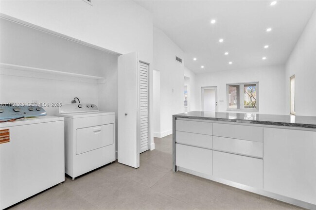 Building Photo - 8394 SW 148th Ave