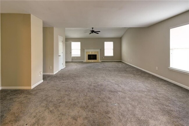 Building Photo - 635 Moonlight Way
