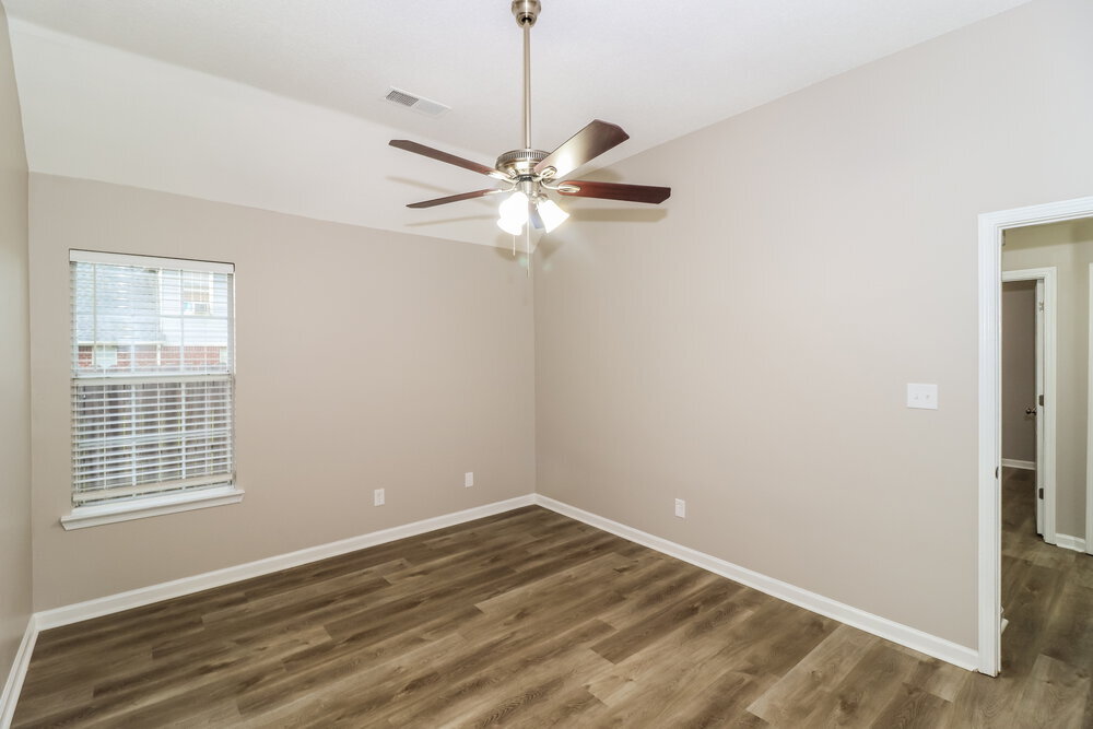 Building Photo - 1035 Jessica Lauren Dr