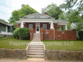 Building Photo - 479 Peronneau St