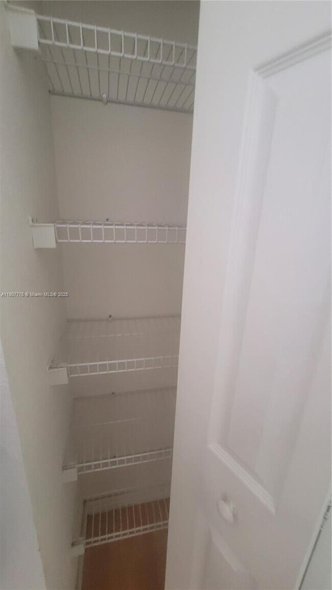 Building Photo - 11400 NW 34th Pl