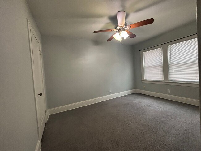 Building Photo - Ludlow2921