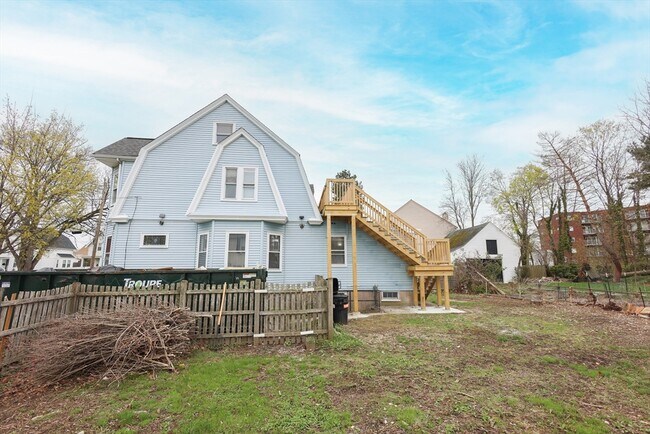 Building Photo - 31 Graham St