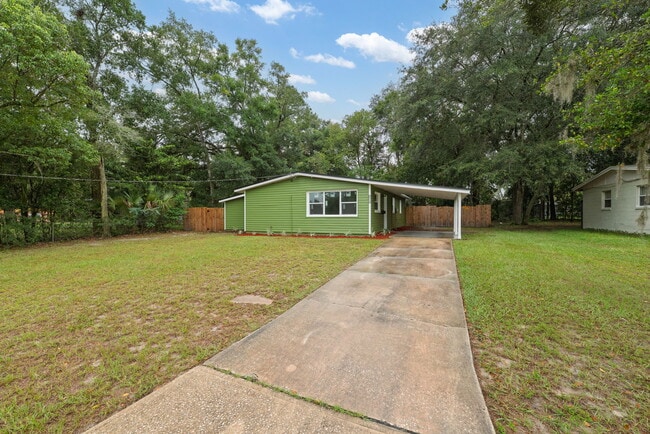 Building Photo - 8514 Oak Leaf Rd