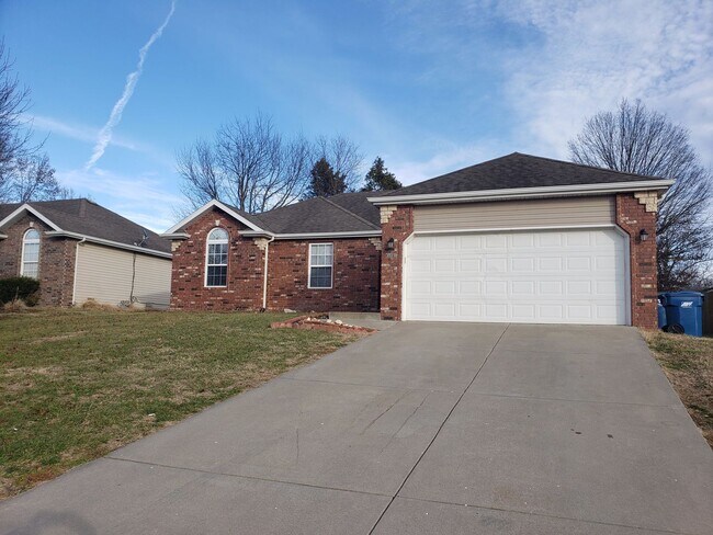 Building Photo - Great South East Location...East Battlefield & 65 Area